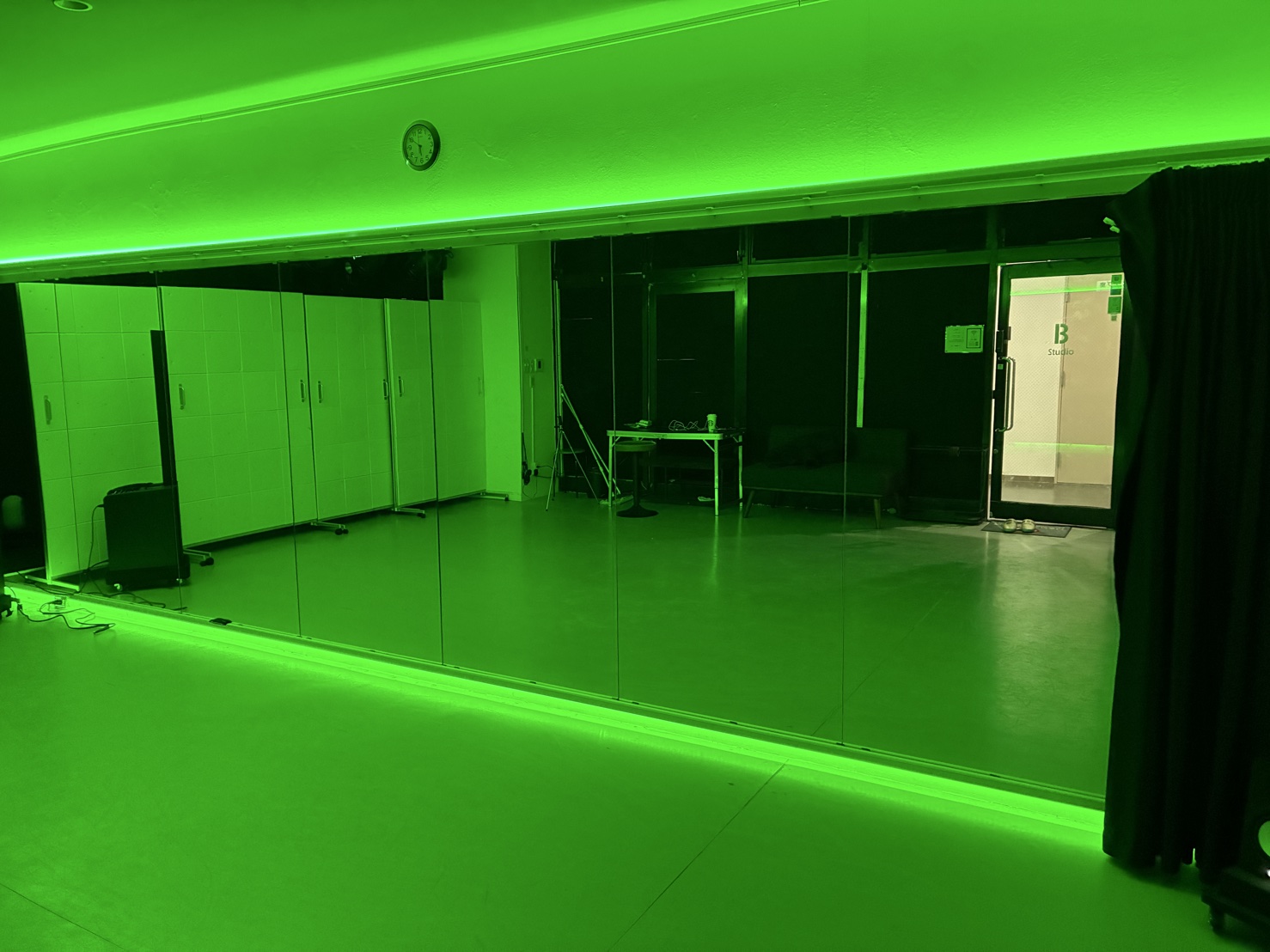 B Studio - Green